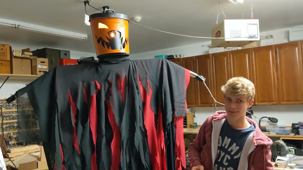 Flaming Pumpkin Monster Demonstration