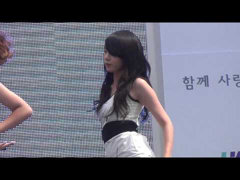 [Fancam] 4Minute HyunAh - Mirror Mirror @ Korean Cancer Center Hospital 110524