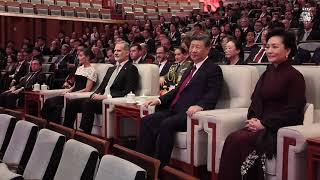 Sus Majestades los Reyes asisten al concierto en el Gran Teatro Nacional de China
