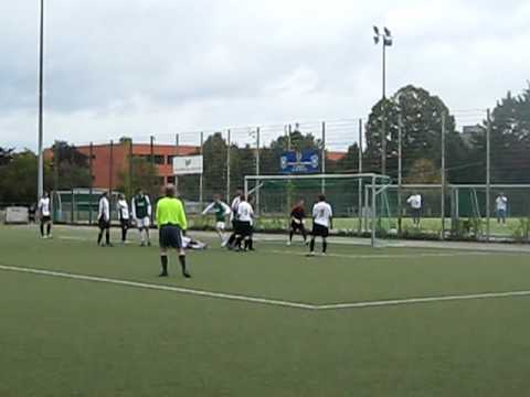 Apu riskiert ne dicke Lippe