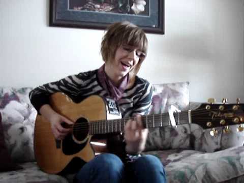 Lady Gaga - Bad Romance (Acoustic Cover) Julie Roth