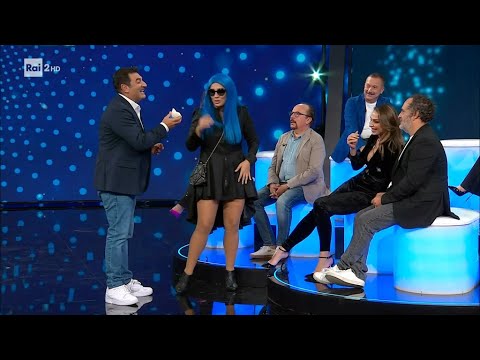 Loredana Bertè con "Il mare d'inverno"  - Fake Show. Diffidate delle imitazioni 09/10/2023