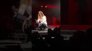 Lana Del Rey performs &quot;Happiness is a Butterfly&quot; the first time ever at the NFR tour.