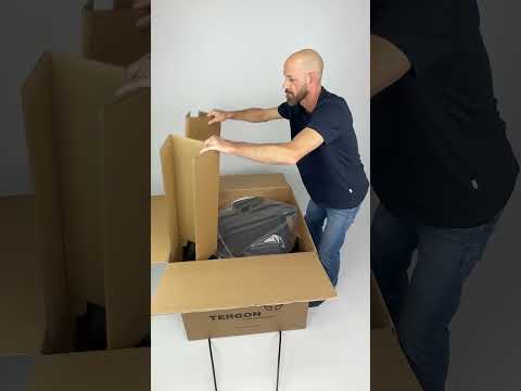 Auspacken Bürostuhl aus Kartonkiste