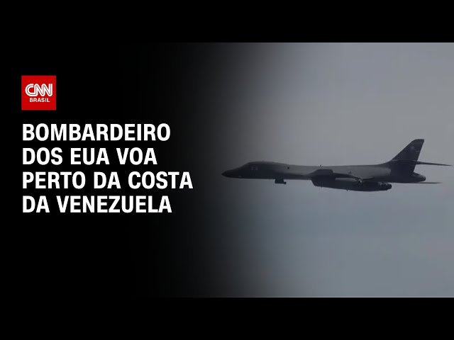 Bombardeiro B-1 dos EUA voa perto da costa da Venezuela | CNN PRIME TIME