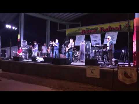 Sideshow-Uptown Funk