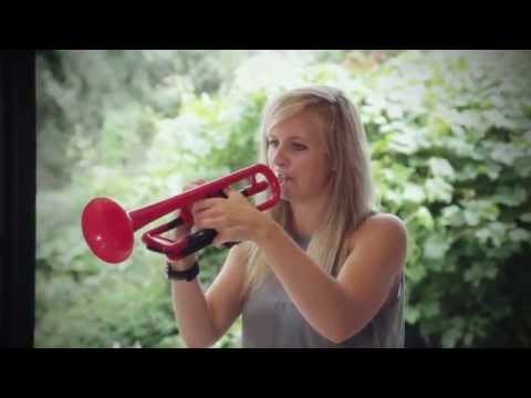 Alison Balsom, international soloist discovers pTrumpet for the first time
