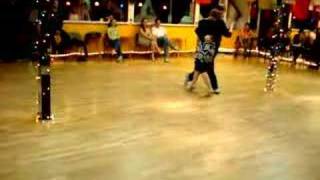 Jennifer Olson Performs to Isla De Capri