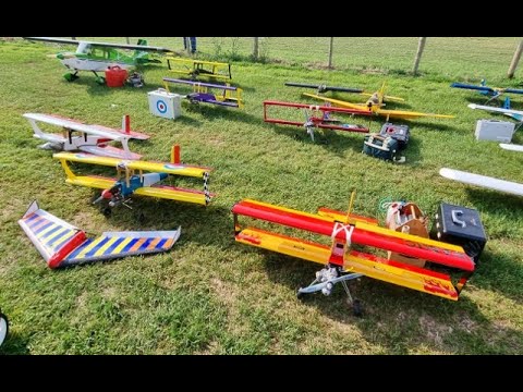 AVICRAFT "PANIC" BIPLANE DISPLAY TEAM - 12 MODELS AIRBORNE AT THE SOUTHERN RC MODEL SHOW - 2022