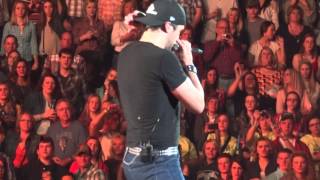 Luke Bryan-Country Girl Shake it for Me-Moline,IL
