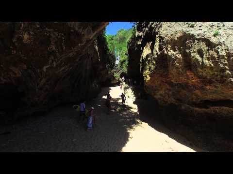 Bali Uluwatu surf cave DJI Phantom 3 Prof