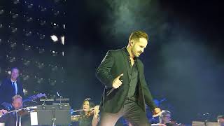 Alfie Boe &amp; Michael Ball &#39;Queen Medley&#39; Cardiff 30.11.17 HD