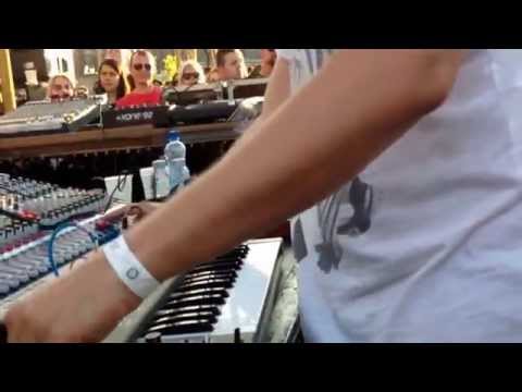 Mathew Jonson & Cobblestone Jazz live at Outline 2015