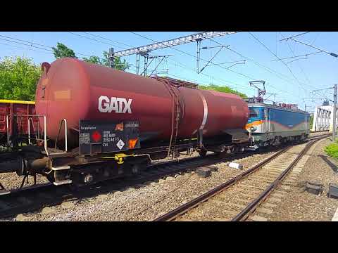 2 trenuri de marfa la Baneasa.