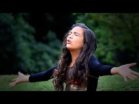 Narriman Vitória - Adore com a Alma (Clip Oficial)