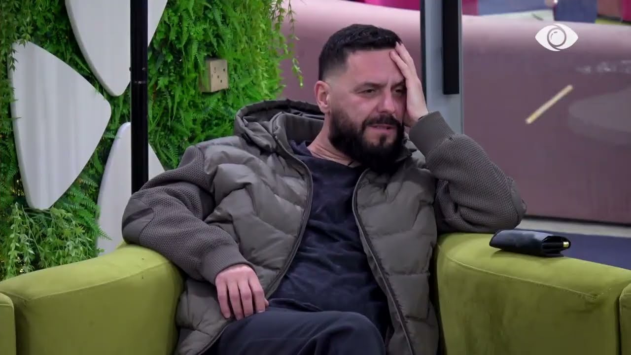 Unë jam romantik, jo…/ Mateo debaton me Rogertin, ndërkohë i drejton pyetje Mirit dhe Selin