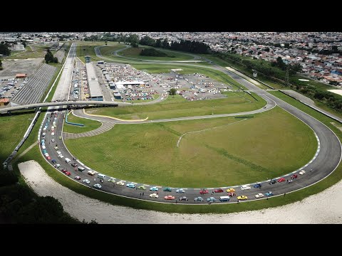 Sobrevoamos o DNF 2020 vista aérea do dia nacional do Fusca em Curitiba no Autódromo e Ceasa
