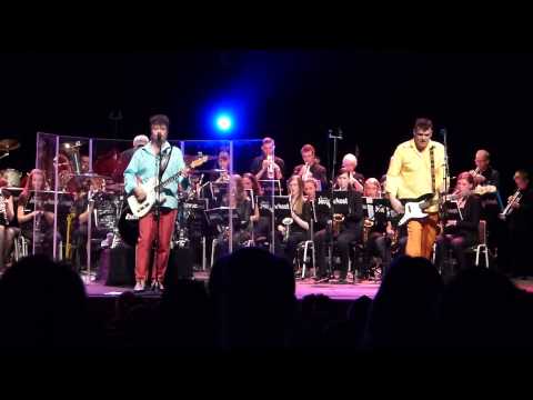 Mooi Wark samen met het Drents jeugd orkest - Ik ben zo geil als een bossie siepels in augustus