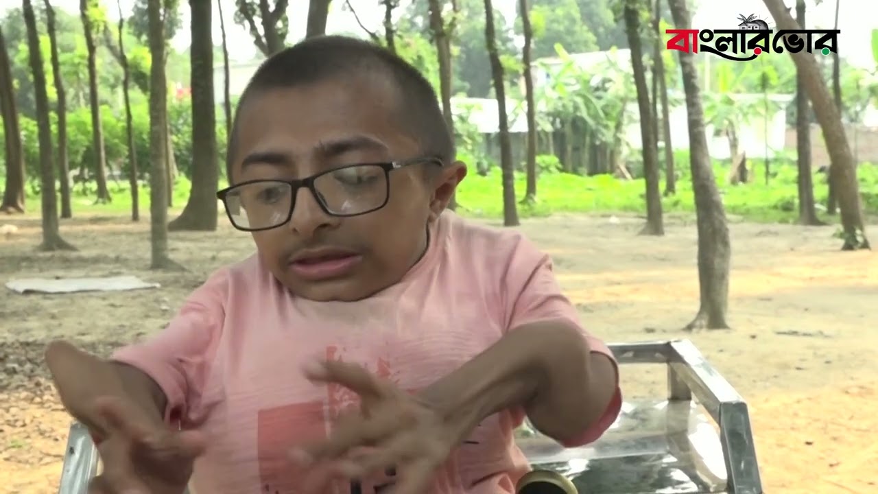 দুই ফুট ৮ ইঞ্চির রিফাতের এটুআই স্মার্ট কার উদ্ভাবন