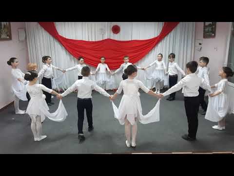 Ansamblu de dansuri ,,Spicușor'' cu dansul Vals școala de Arte s.Pelinia coregraf Burlacu Alexandra