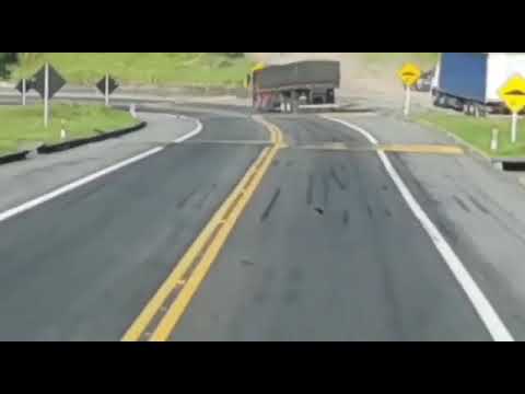 Olha oque esse Carreteiro fez  sem freio (se inscreva)