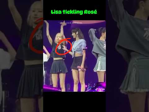 Lisa tickling Rosé 😂|#shorts #kpop #blackpink #rosé #lisa #fypシ゚vira #youtubeshorts