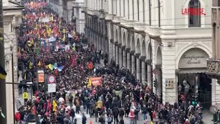 La manifestazione di Libera per le vittime della mafia. Don Ciotti: «Senza verità non si costruis...
