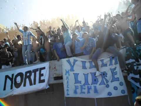 "HINCHADA DE CERRO" Barra: Los Villeros • Club: Cerro • País: Uruguay