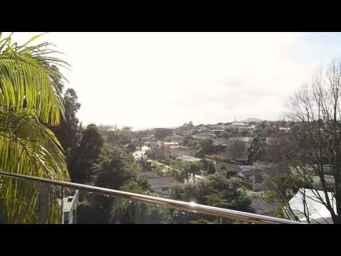 SOLD - 22 Hampton Dr, St Heliers - Kelly Midwood and Amanda Zhou