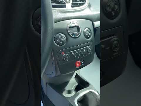 фото renault clio iii 0