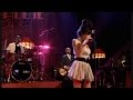 Wake Up Alone - Amy Winehouse Live in London ...