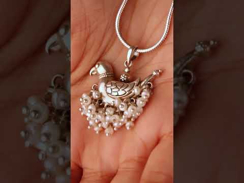 ‘Shuk Sarika’ is a term used for a woman who can converse with birds.