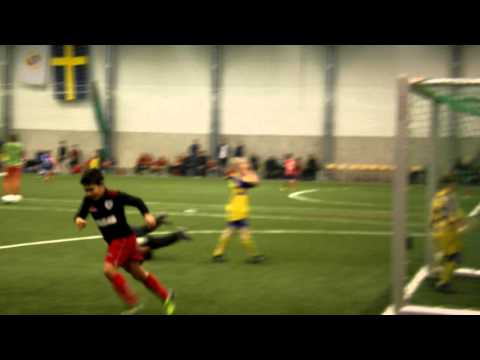 Nikos Kapsalis ...el niño maravilla version 2.....Zlatan version 2.. :)