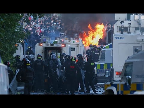 Video Thumbnail: Clashes erupt as police use water cannon near Belfast
