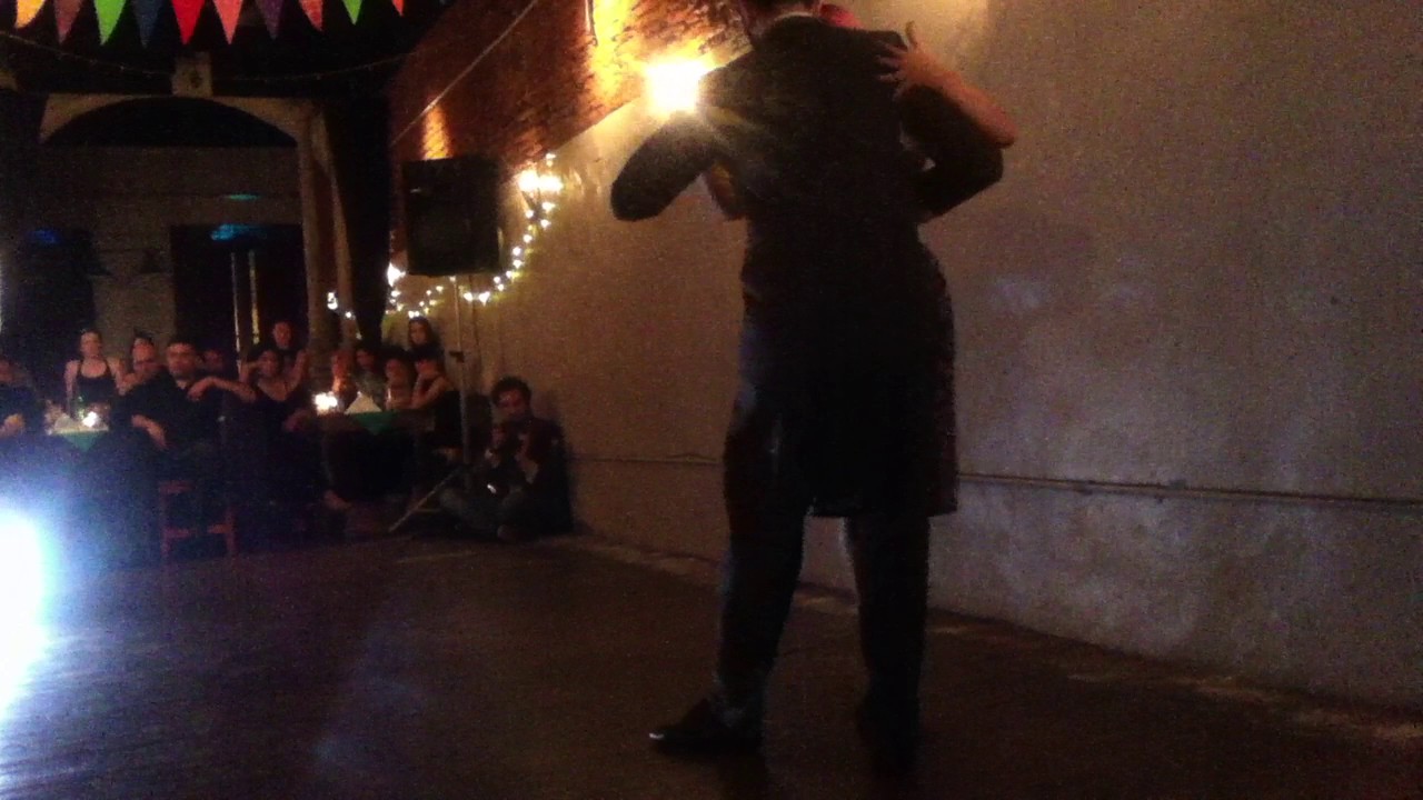 Video thumbnail for Carolina Couto y Emanuel Ledesma - MUY LUNES - 1 de 4