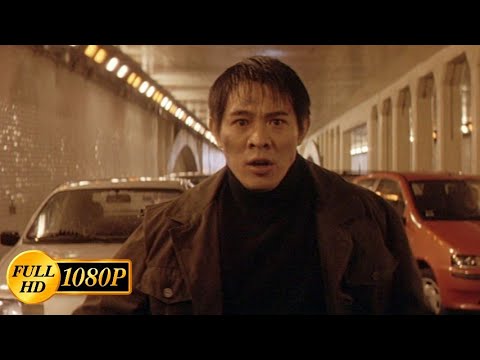 Jet Li escapes from the corrupt Paris police / Kiss of the Dragon (2001)