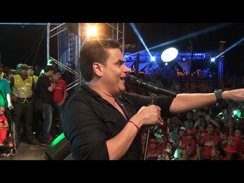 Ni Punto E' Comparación (En Vivo) - Silvestre Dangond & Lucas Dangond (Ciénaga, 2015) [[FULL HD]]