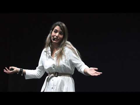 Deconstruyendo “verdades” del lenguaje | Carolina de Santa Brígida | TEDxFunes
