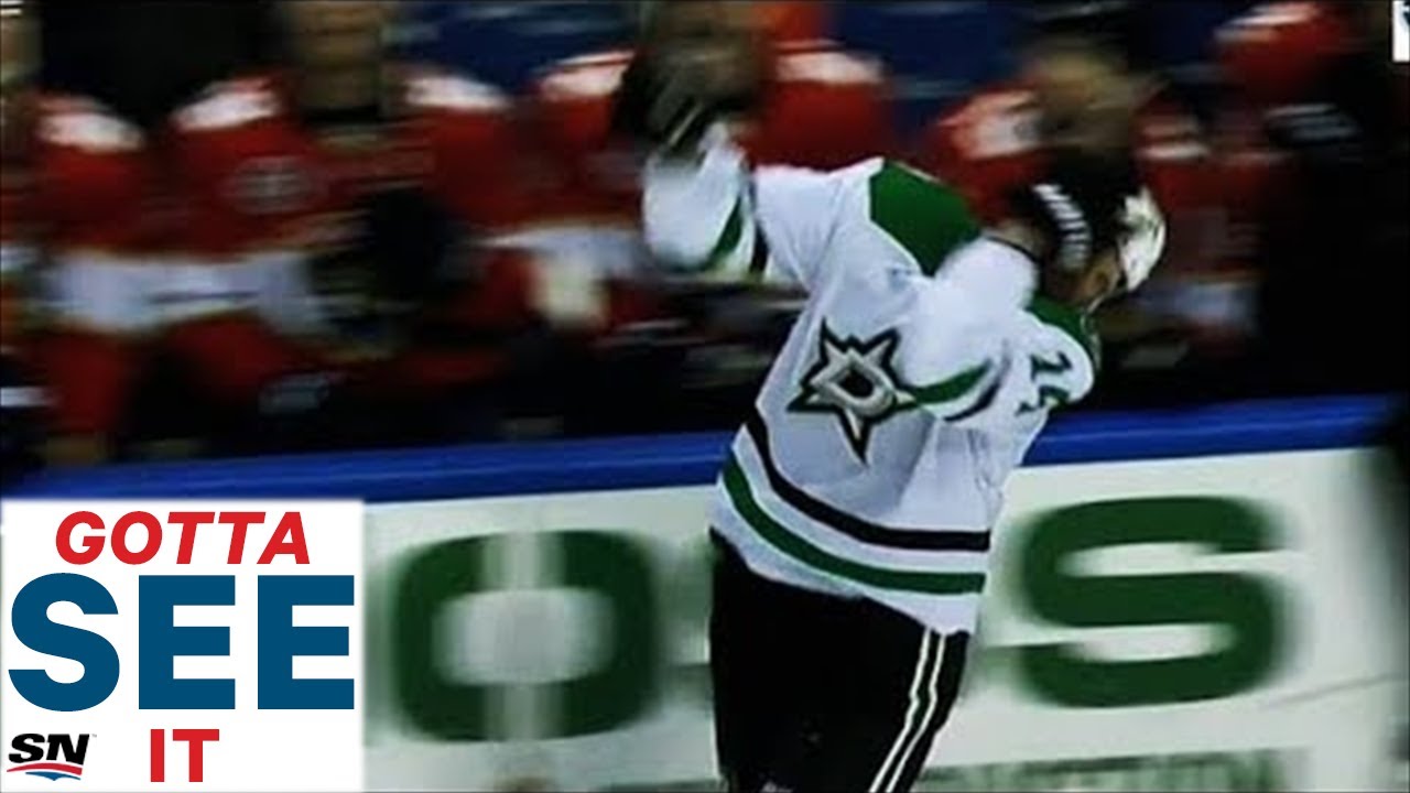 Vidéo: L'ARBITRE a FRAPPÉ Jamie Benn!!!!!!