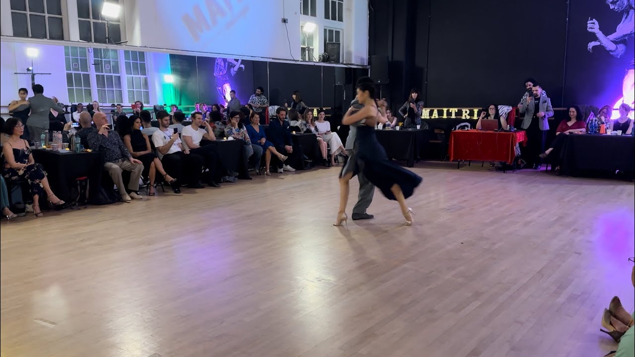 Frivolidad: Silvina Tse y Julio Alvarez in Maitri, London.