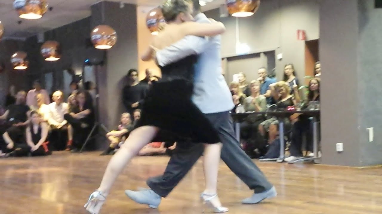 Carla Rossi & Santiago Castro - Rebeldia