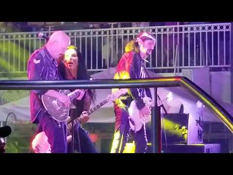 Bruce Kulick and his brother Bob Kulick rock Kiss Kruise 7