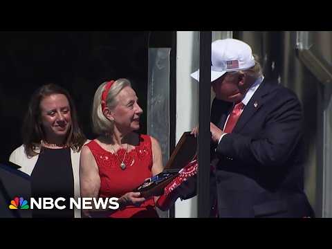 9/11 hero known as ‘man in the red bandana’ awarded Presidential Medal of Freedom