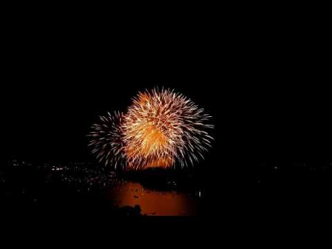 Lo spettacolo dei fuochi d’artificio sull’Isola Comacina