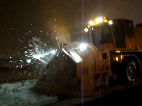 020713 SNOW MM01432 (SEVERAL GOOD VIEWS)