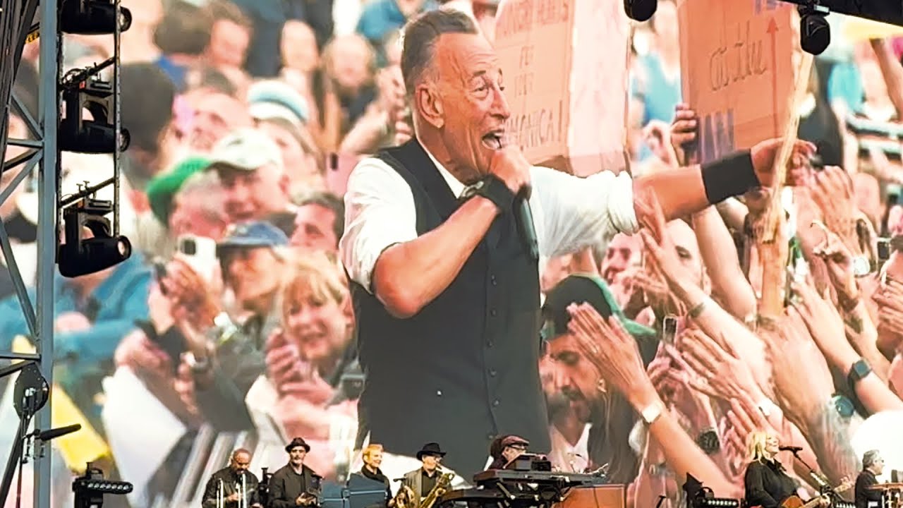 Brad Pitt & Paul Rudd Among Star Studded Cast To Watch Bruce Springsteen Live At Croke Park - Vimarsana News