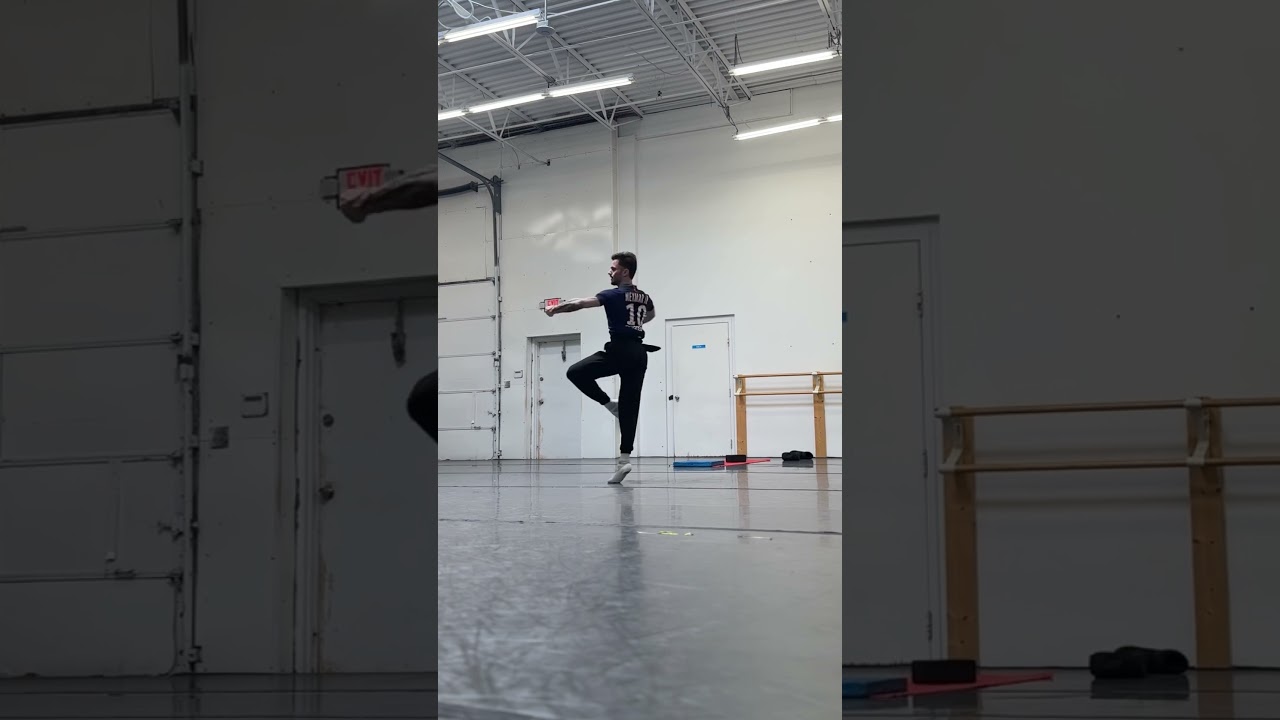 #art #artist #ballet #balletdance #balletdancer #dance #dancer #practice #training #pirouette