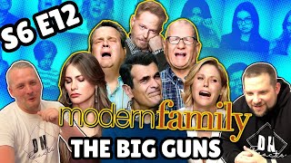 Reacción HILARANTE de chicos británicos a Modern Family | Temporada 6 Episodio 12 (The Big Guns)