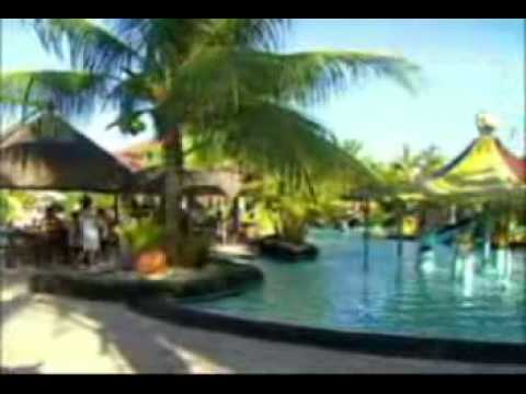 TRIBUNA NA ESTRADA - LA ISLA 01 / PRADO - BA