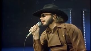 Hank Williams, Jr Medley “Mansion On The Hill, Hey Good Lookin’ I Can’t Help It, Jambalaya” LIVE